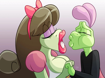 She's Expecting Tongue cover