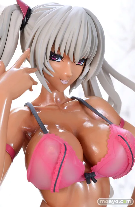 Kira Kushana Glossy Skin by Q-Six page 1 full