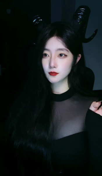 李情深 cover